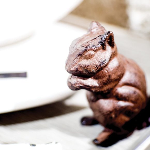 Chipmunk Cast Iron Door Wedge - Picture 4 of 6